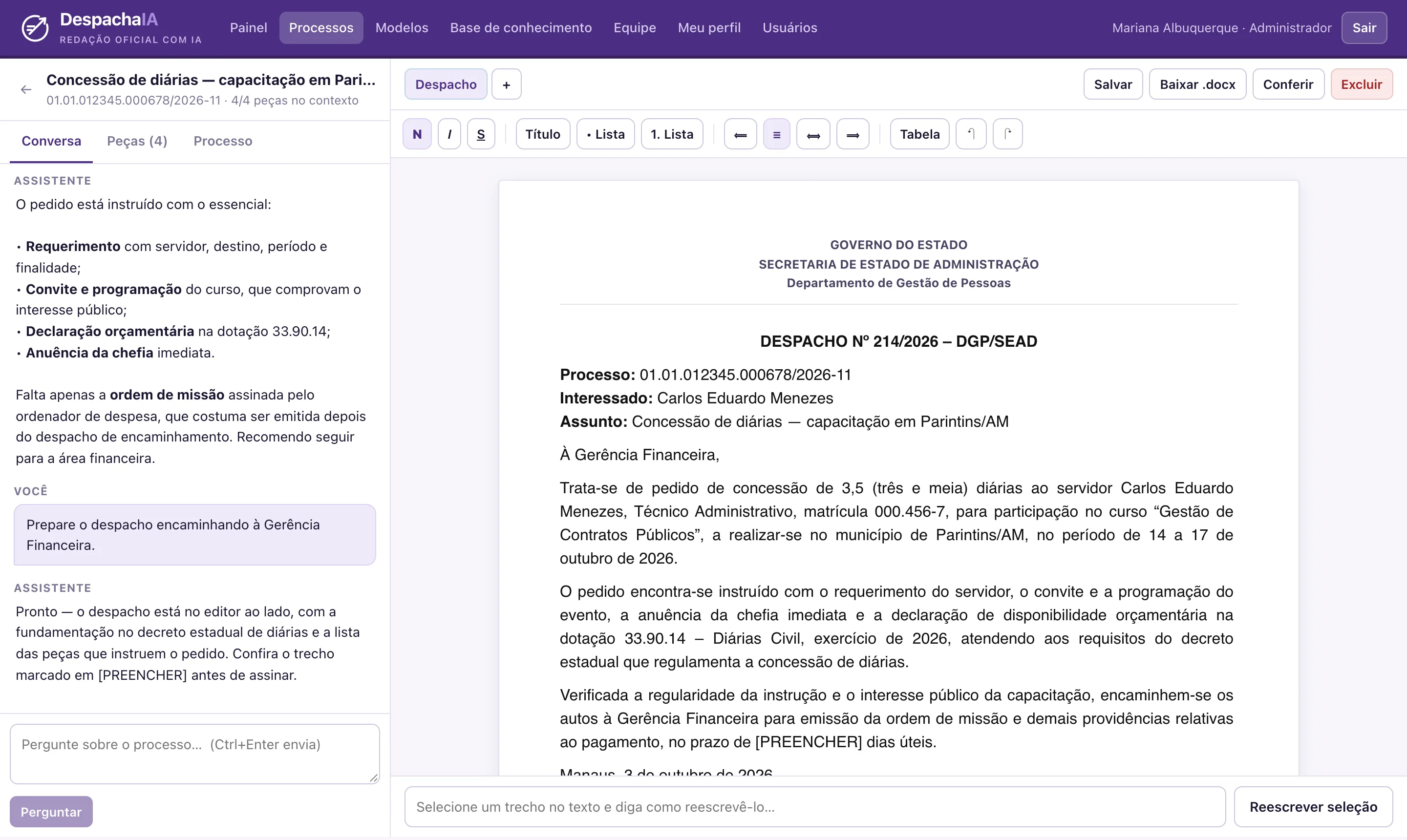 Tela do processo: conversa com a IA à esquerda e o despacho no editor à direita